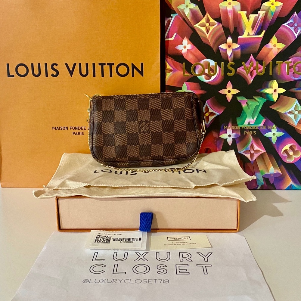 SOLD❌ Louis Vuitton Mini Pochette Damier Ebene